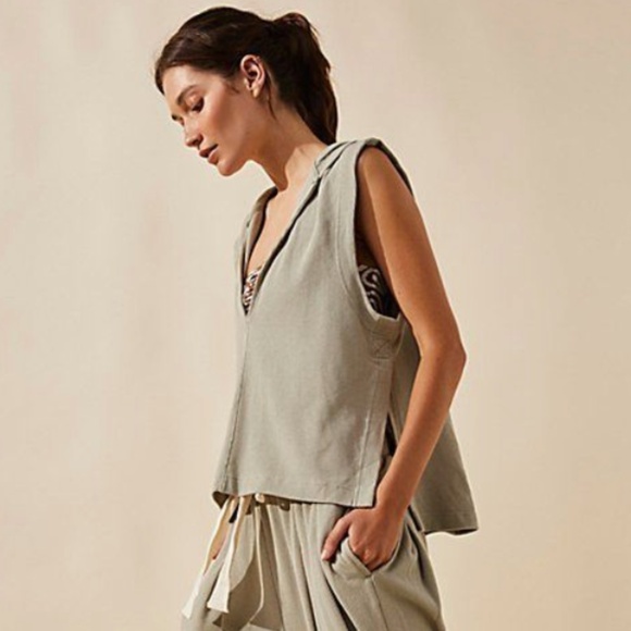 Free People Beach Oversized Free-Est Day Tripper Hooded Top in Sage Green M - Picture 12 of 12